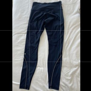 LULULEMON | Navy Leggings - Reflective Strips size 6